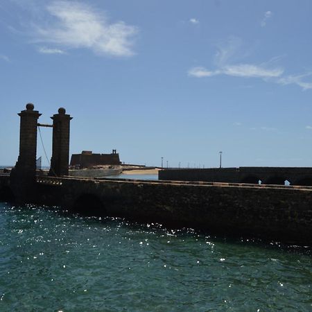 Bright, Modern Apartment In The Heart Of Arrecife Экстерьер фото